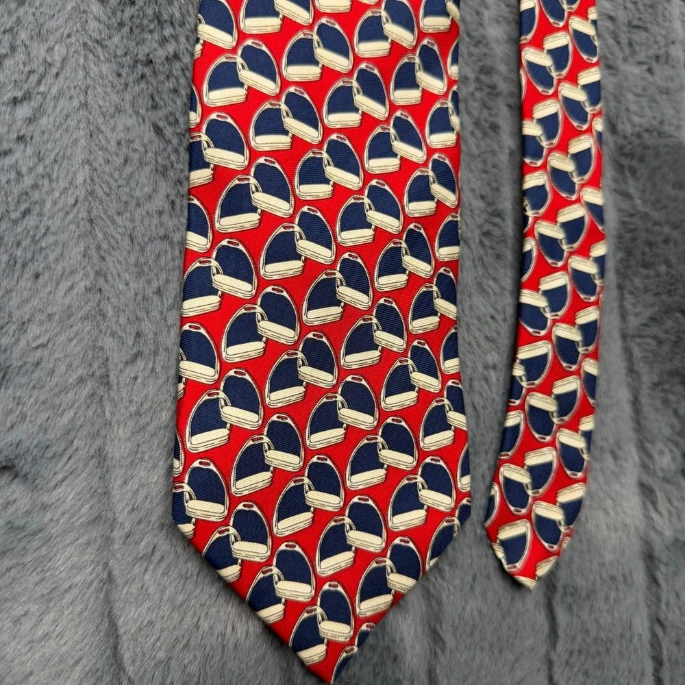 Brooks Brothers Makers Red Silk Stirrup Equestrian Necktie Made in USA